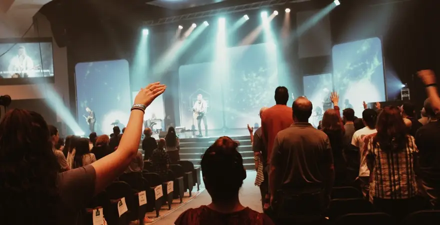 6 Ways to Pray for Your Dare 2 Share LIVE Satellite Site
