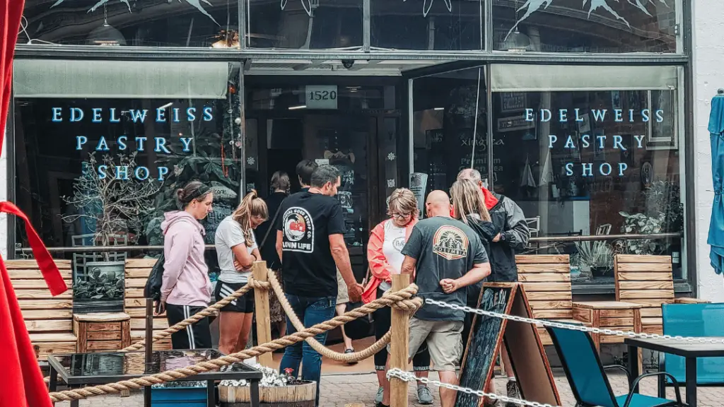 An image of a group of youth leaders praying outside representing Dare 2 Share's blog 9 Ways to Boost Your Impact by Partnering with Other Ministries.