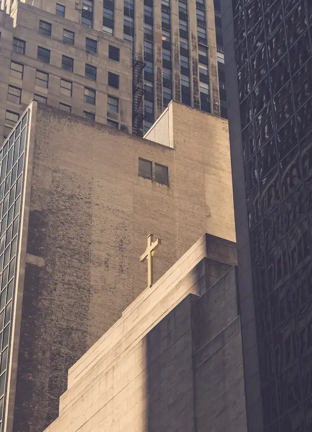 Image of a church representing Dare 2 Share's blog titled How to Cast a Bold Vision for Your Youth Ministry: 5 Steps to Unlocking Its Potential