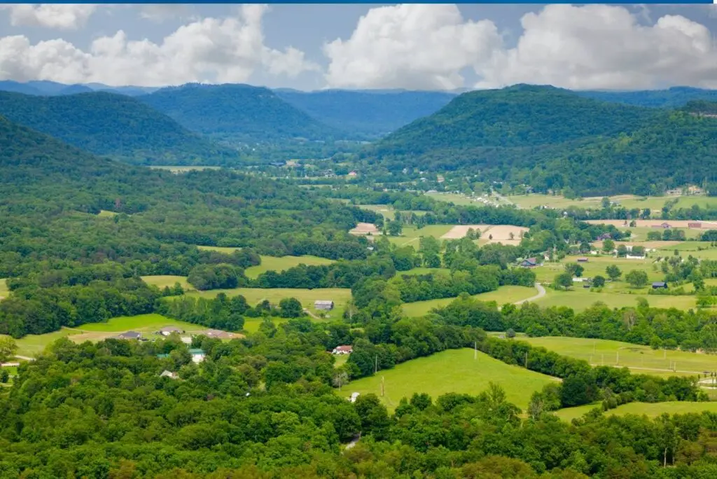 An image of Pikeville, Kentucky and its green landscape. The image is used to represent the LTC Local event in Pikesville, KY. People in the South East are encouraged to join Lead THE Cause Local in Pikesville.