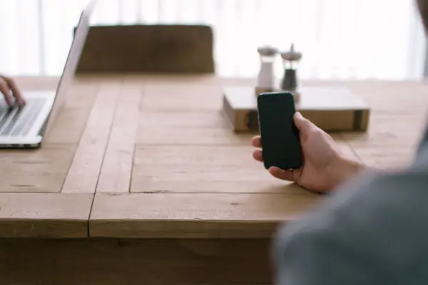 looking-at-phone-featured-image