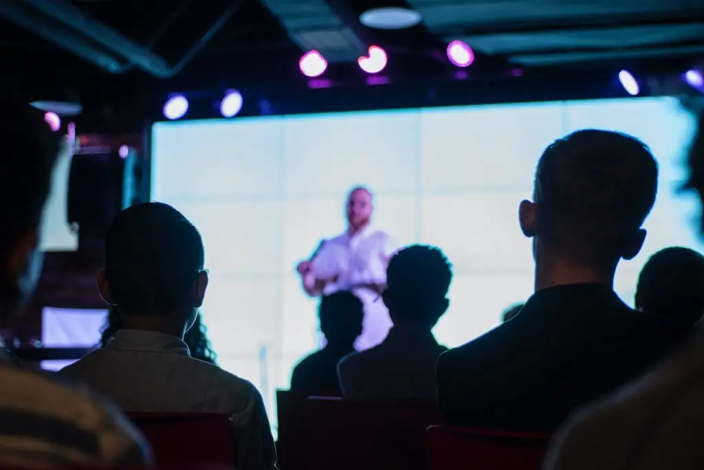 An image of a church service representing Dare 2 Share's blog titled Youth Pastors: Here's Why You Should Focus on Spiritual Growth, Not Just Numbers.
